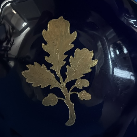 Jlmenau dish in a stunning cobalt blue with gold oak leaves & edged in gold. EVC - Picture 6 of 7